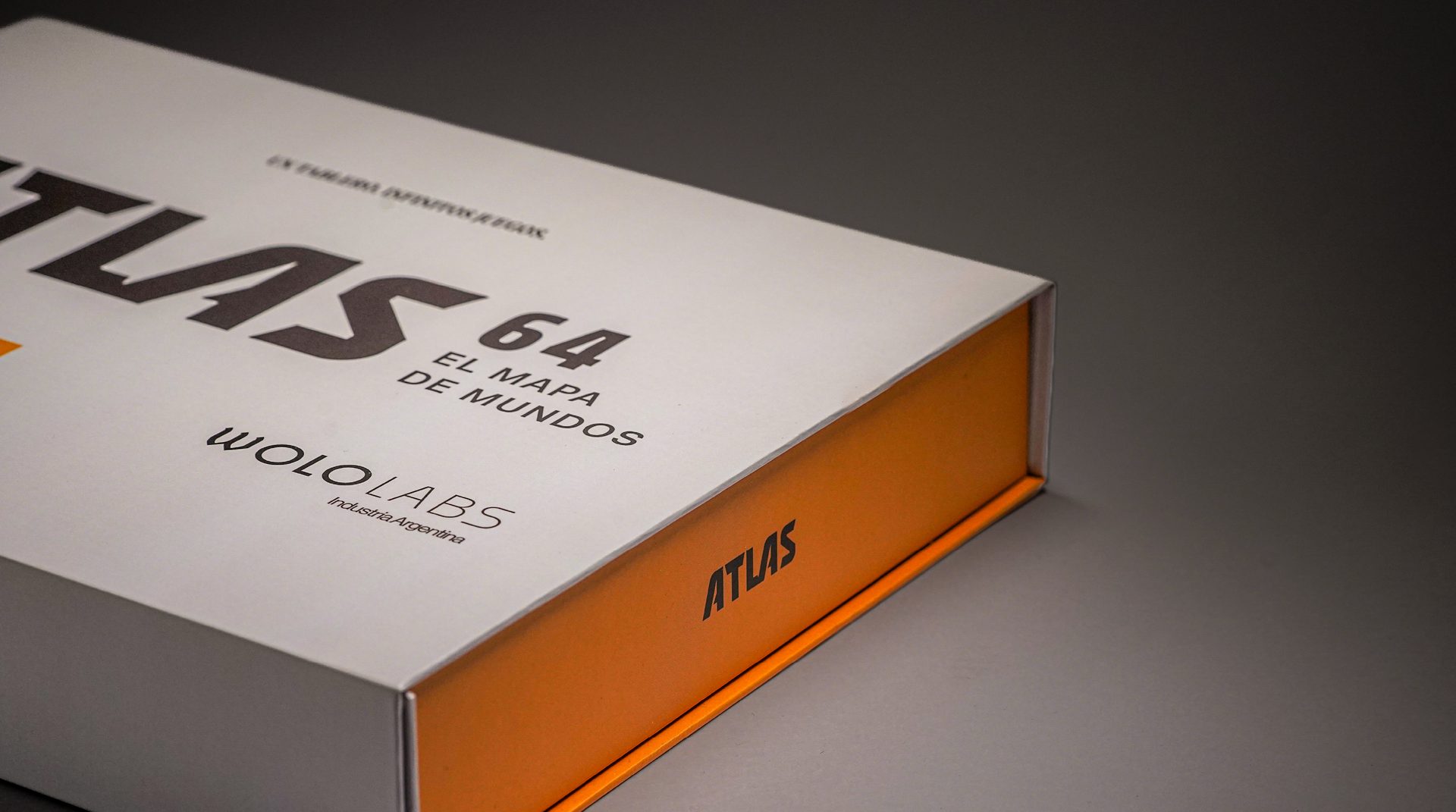 Detalle de la caja de Atlas 64 de WOLO Labs