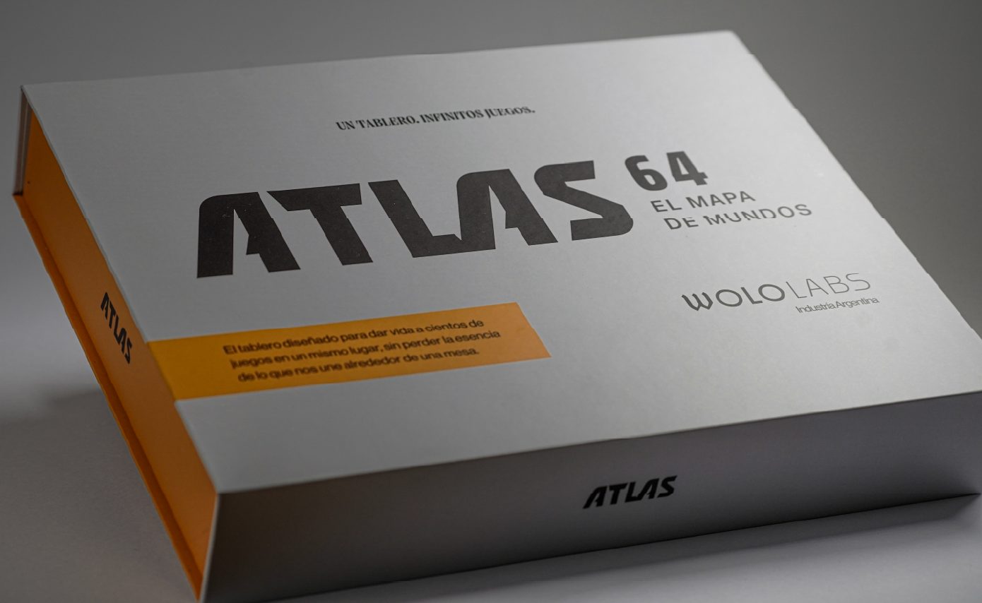 La caja de Atlas 64 desarrollada por WOLO Labs