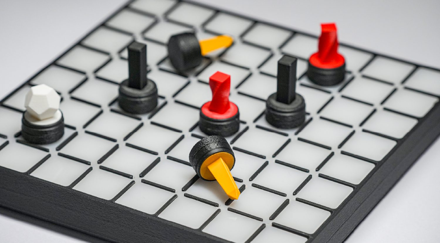 Tablero Atlas con miniaturas colocadas sobre sus casillas