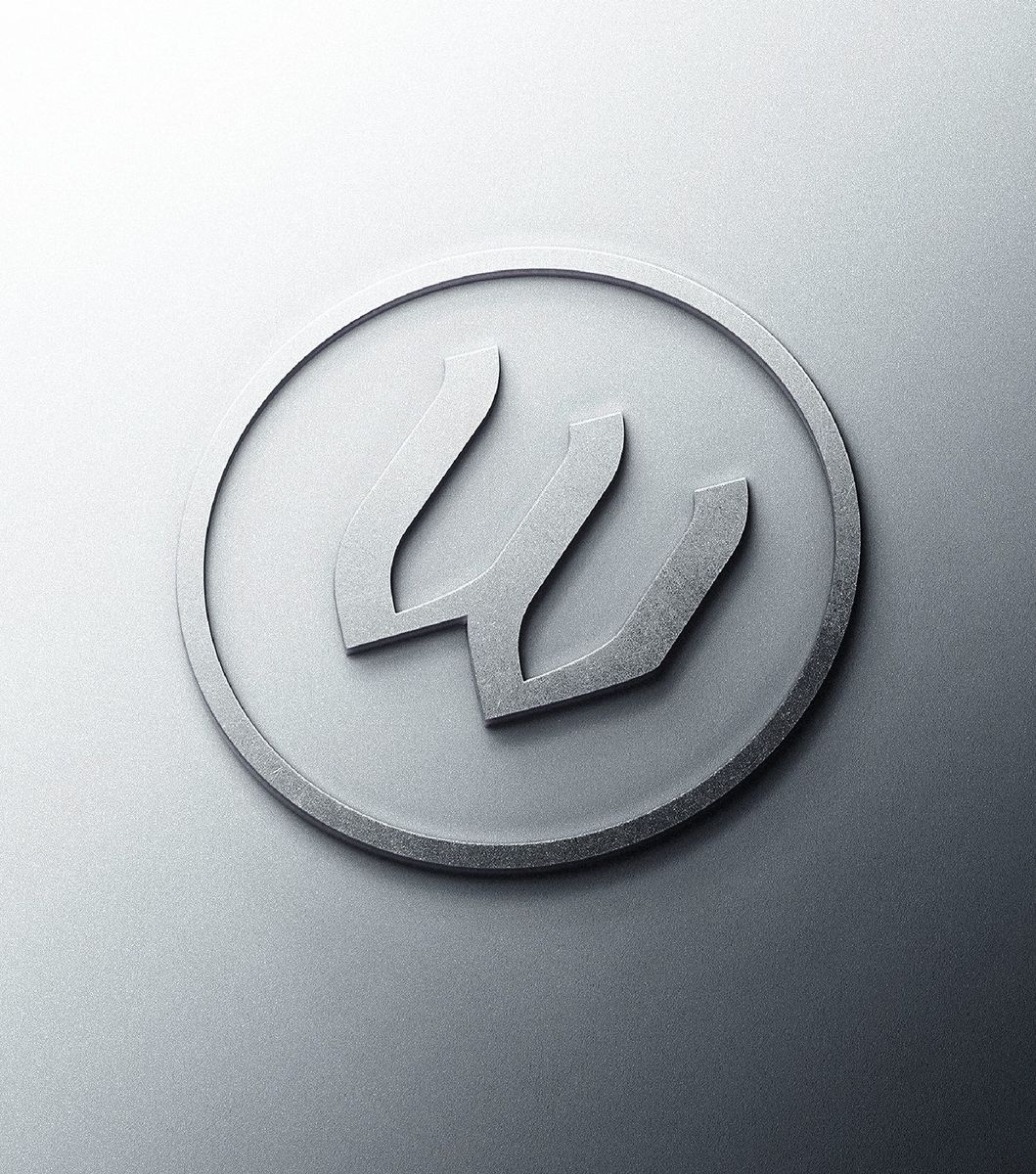 El isotipo de WOLO Labs grabado en relieve sobre metal
